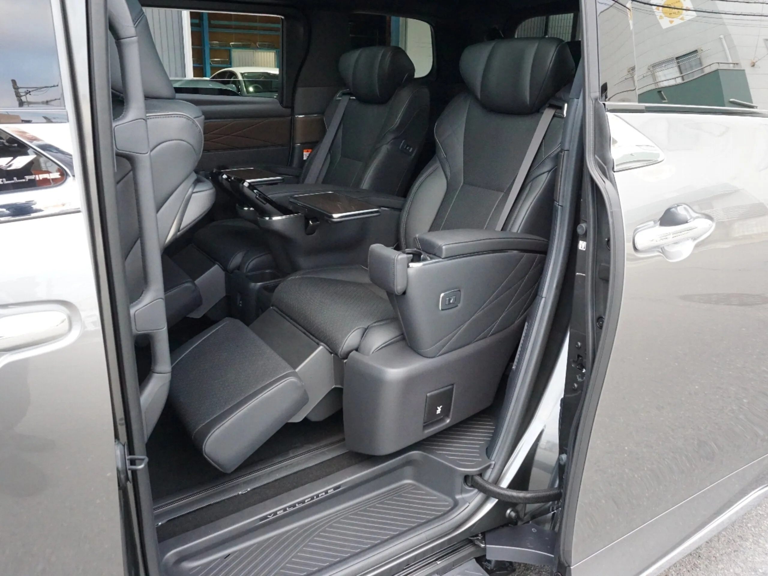 2026 Toyota Velfire Hybrid 2.5 Executive Lounge E-Four 4WD for export from Japan