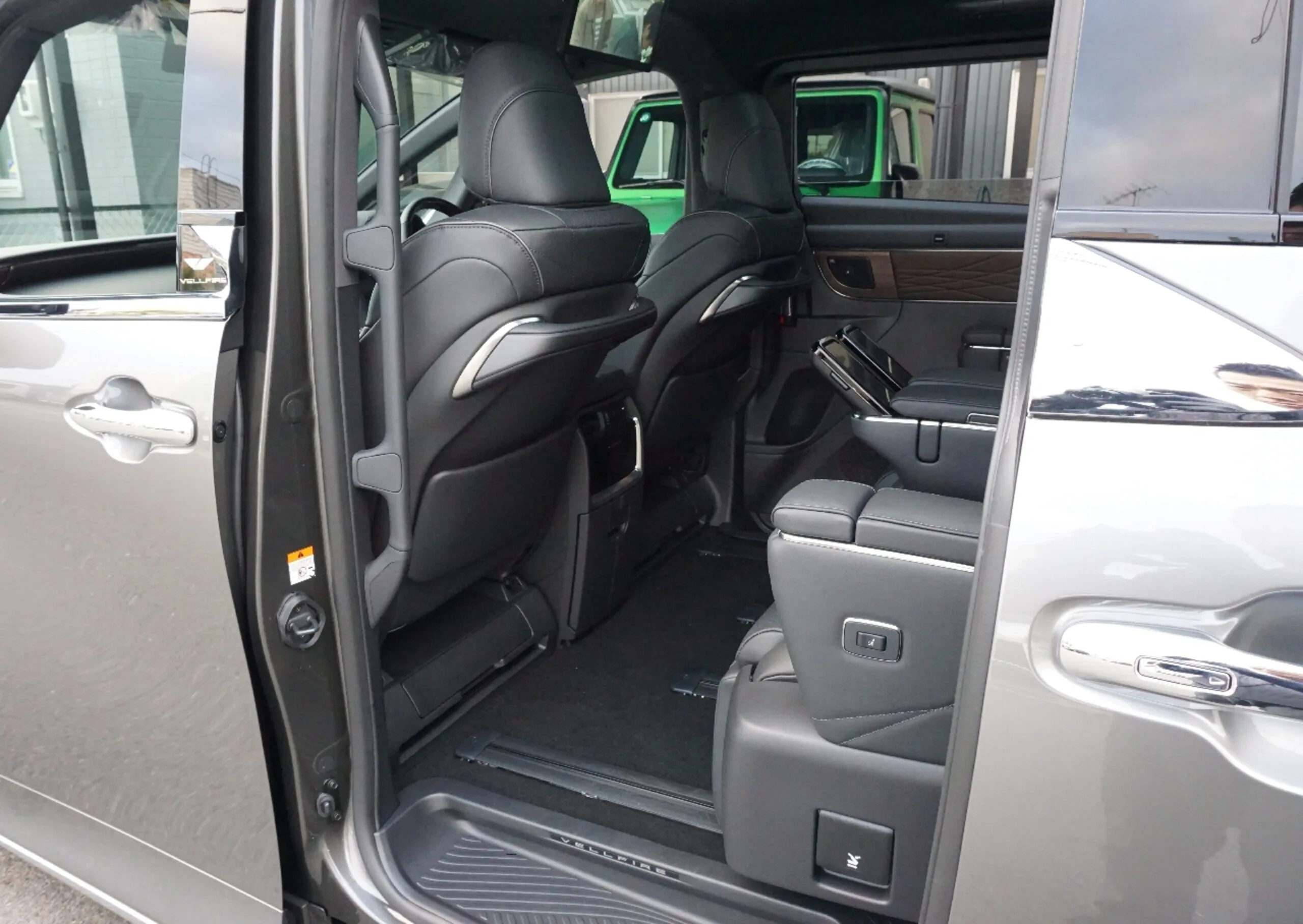 2026 Toyota Velfire Hybrid 2.5 Executive Lounge E-Four 4WD for export from Japan