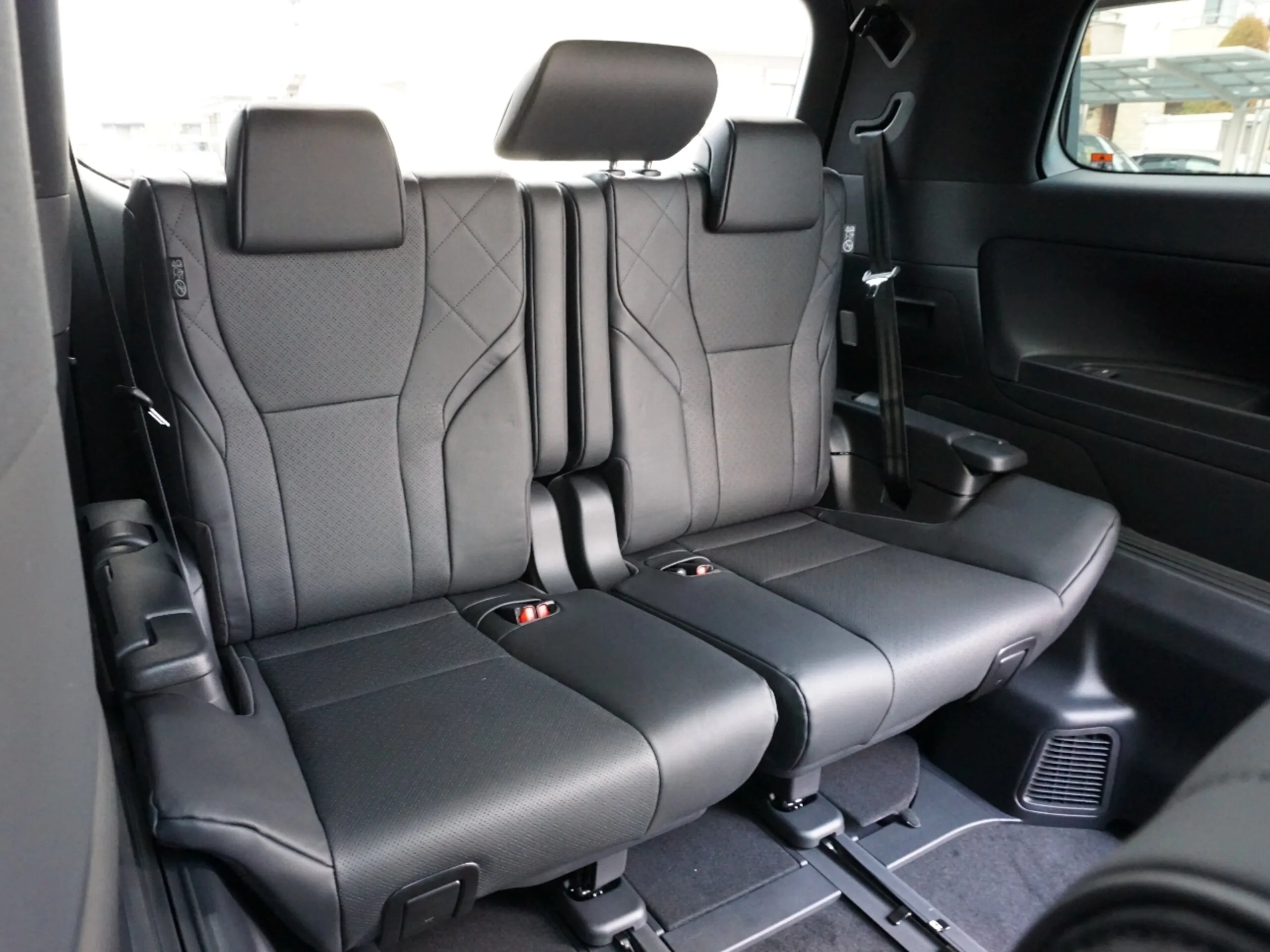 2026 Toyota Velfire Hybrid 2.5 Executive Lounge E-Four 4WD for export from Japan