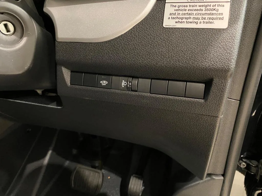 2025 Toyota Proace Verso 9-Seater Electric MPV for export from Japan