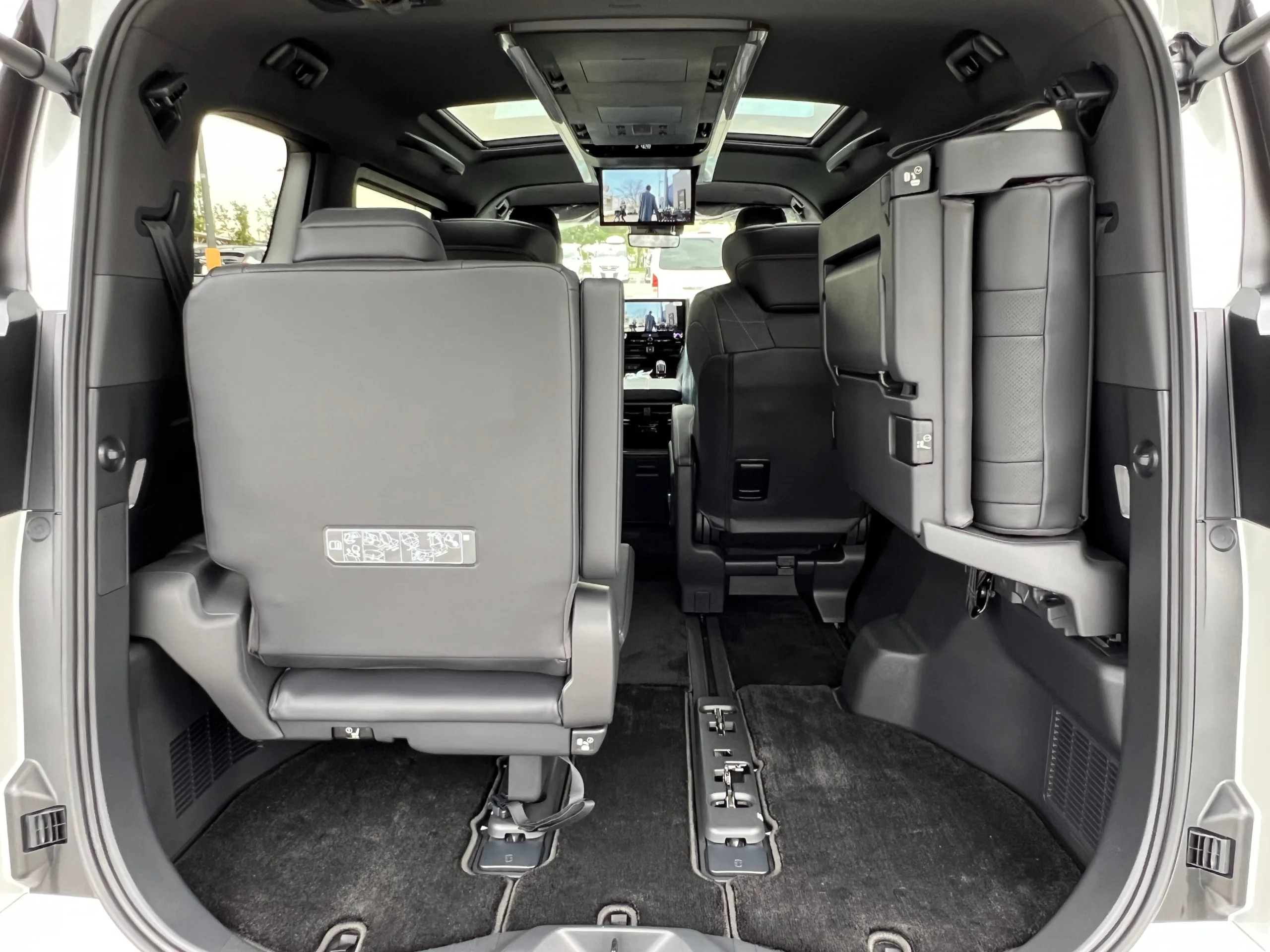 2025 Toyota VELLFIRE 2.4 Z Premier MPV for export from Japan