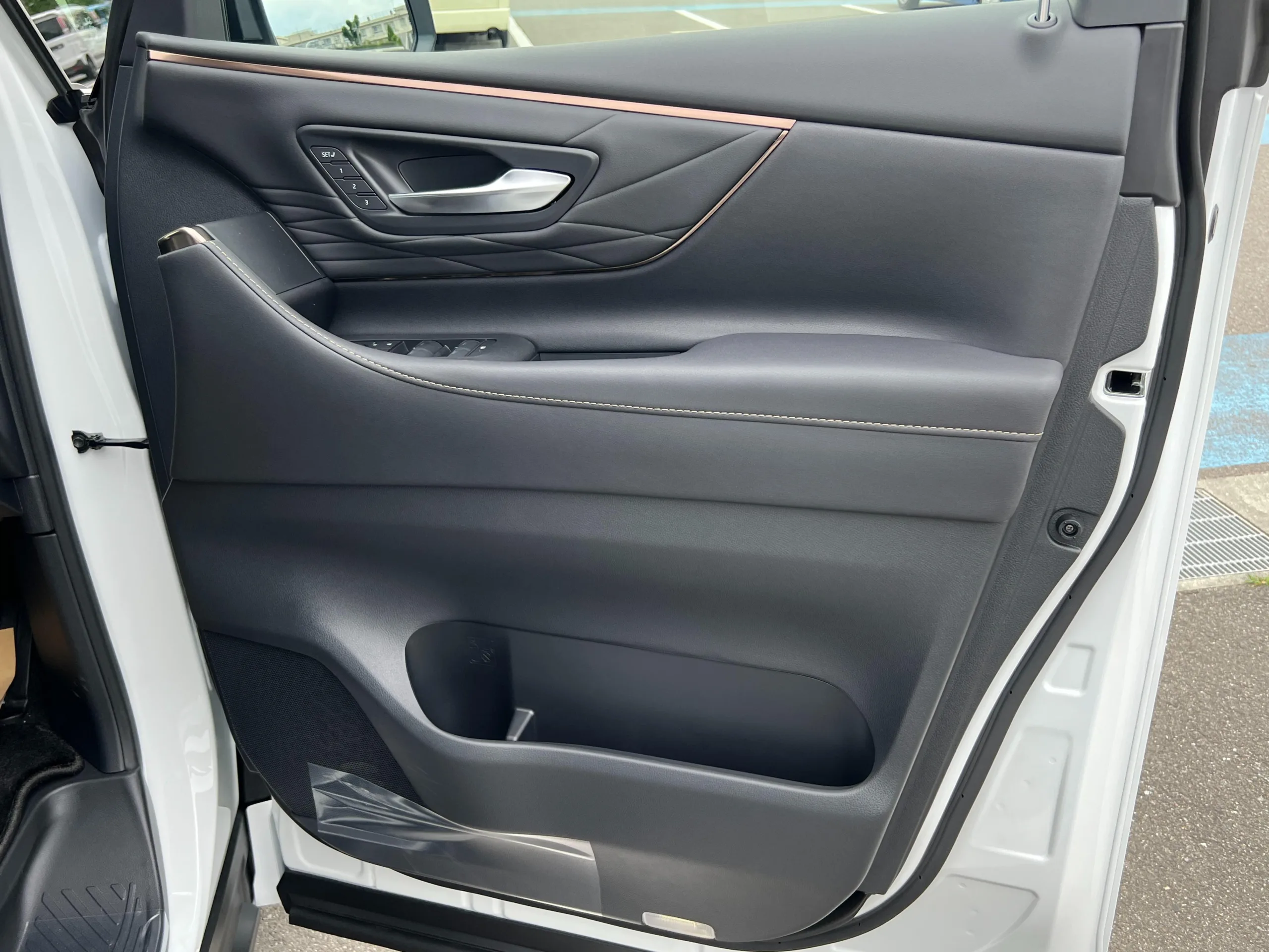 2025 Toyota VELLFIRE 2.4 Z Premier MPV for export from Japan
