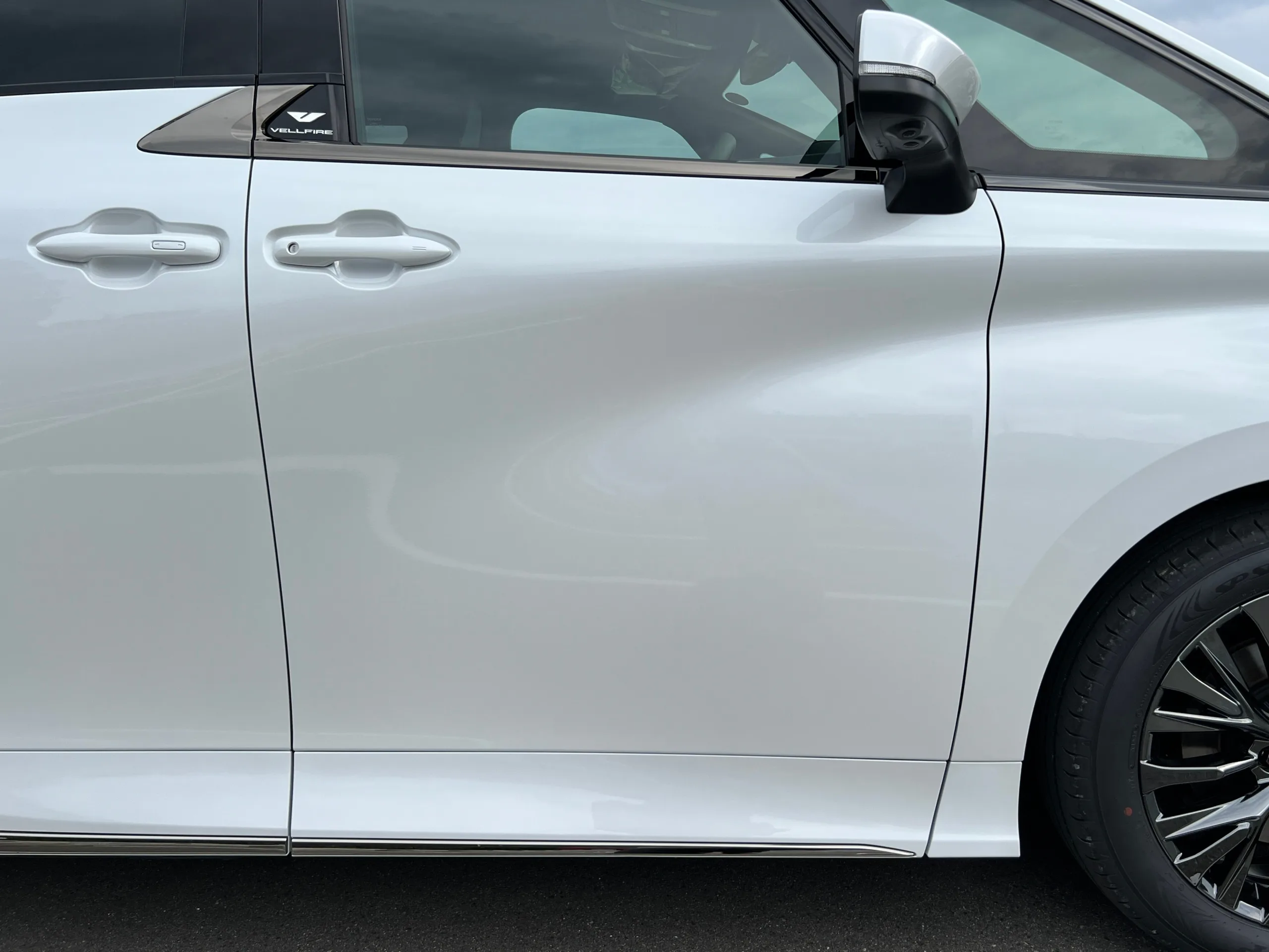 2025 Toyota VELLFIRE 2.4 Z Premier MPV for export from Japan