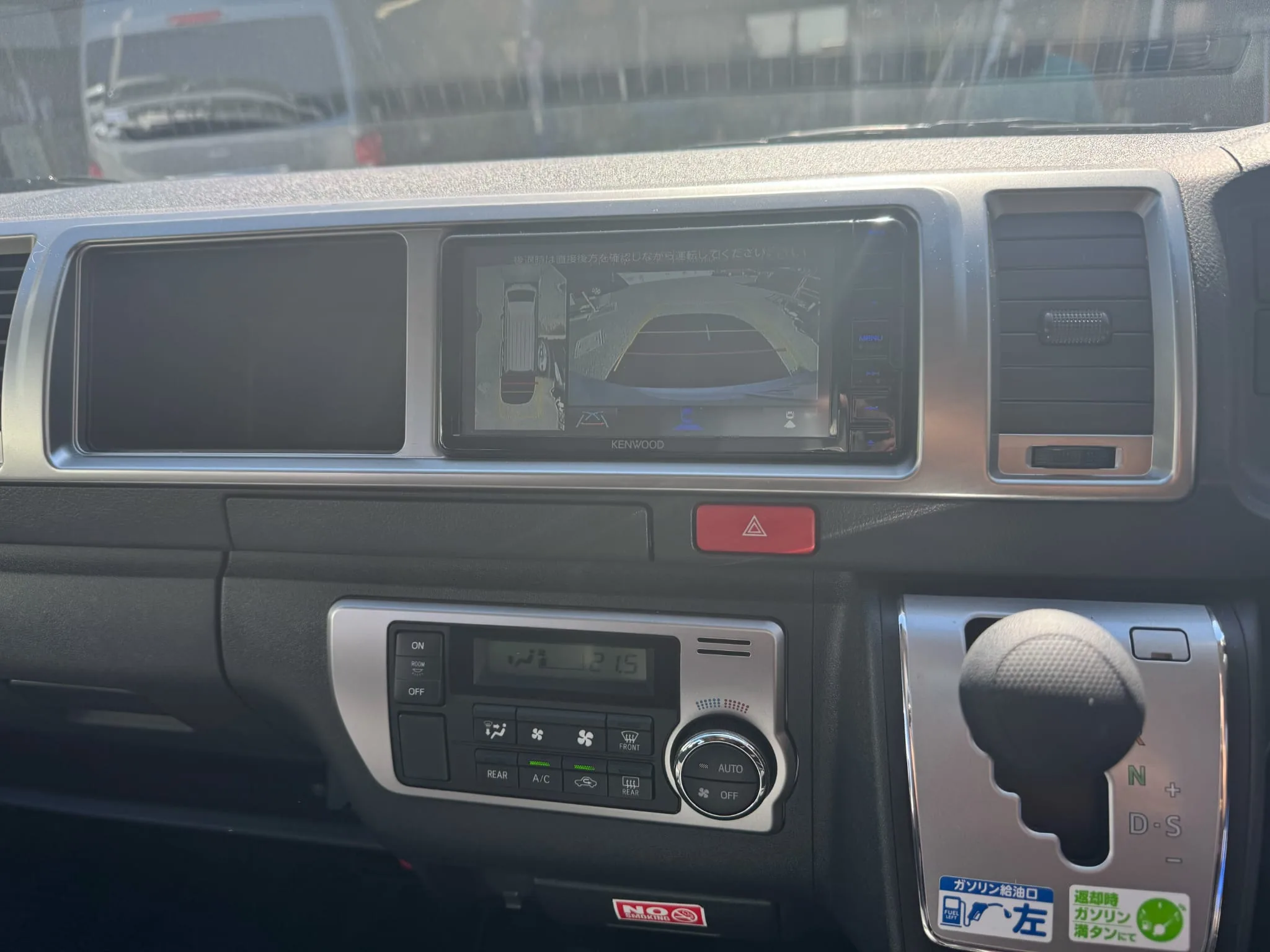 2025 Toyota Hiace Grand Cabin – 10 Seater (14 Seater Convertible) for export from Japan