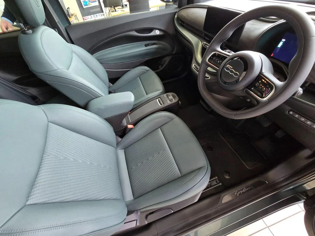 2025  BRAND NEW FIAT 500e – GIORGIO ARMANI EDITION