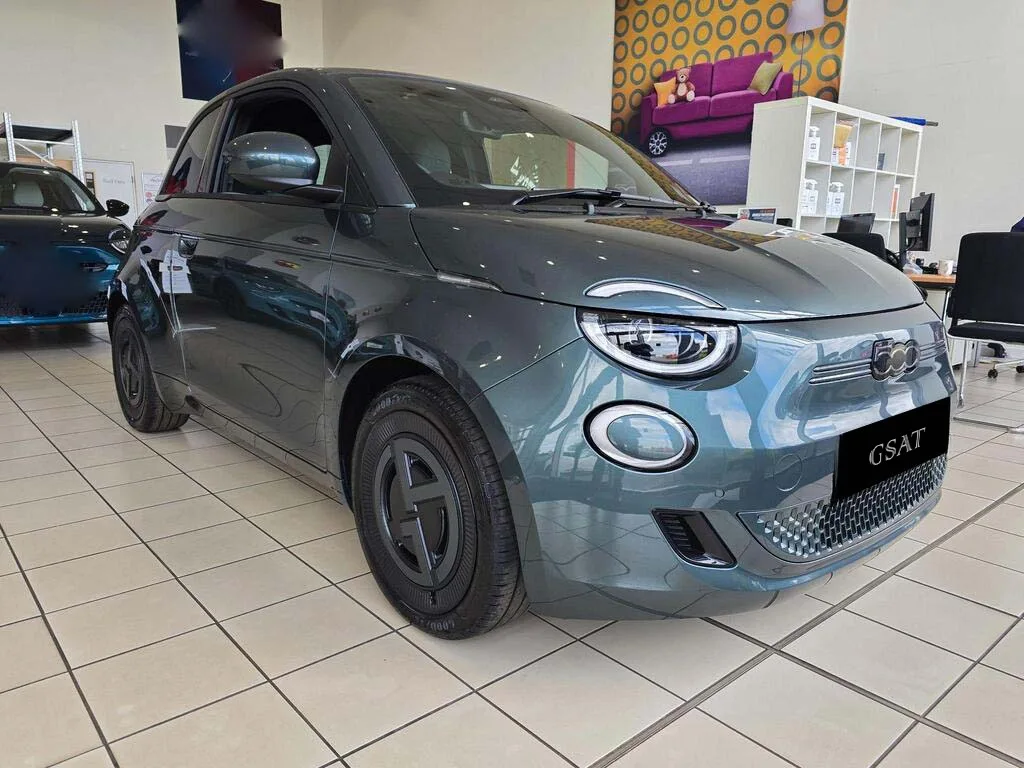 2025  BRAND NEW FIAT 500e – GIORGIO ARMANI EDITION