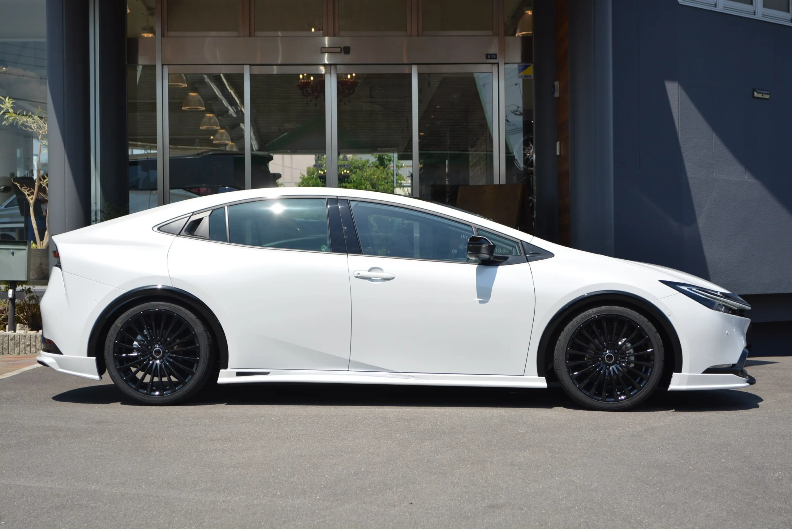 2025 TOYOTA PRIUS 2.0 Z ZEUS Aero Package
