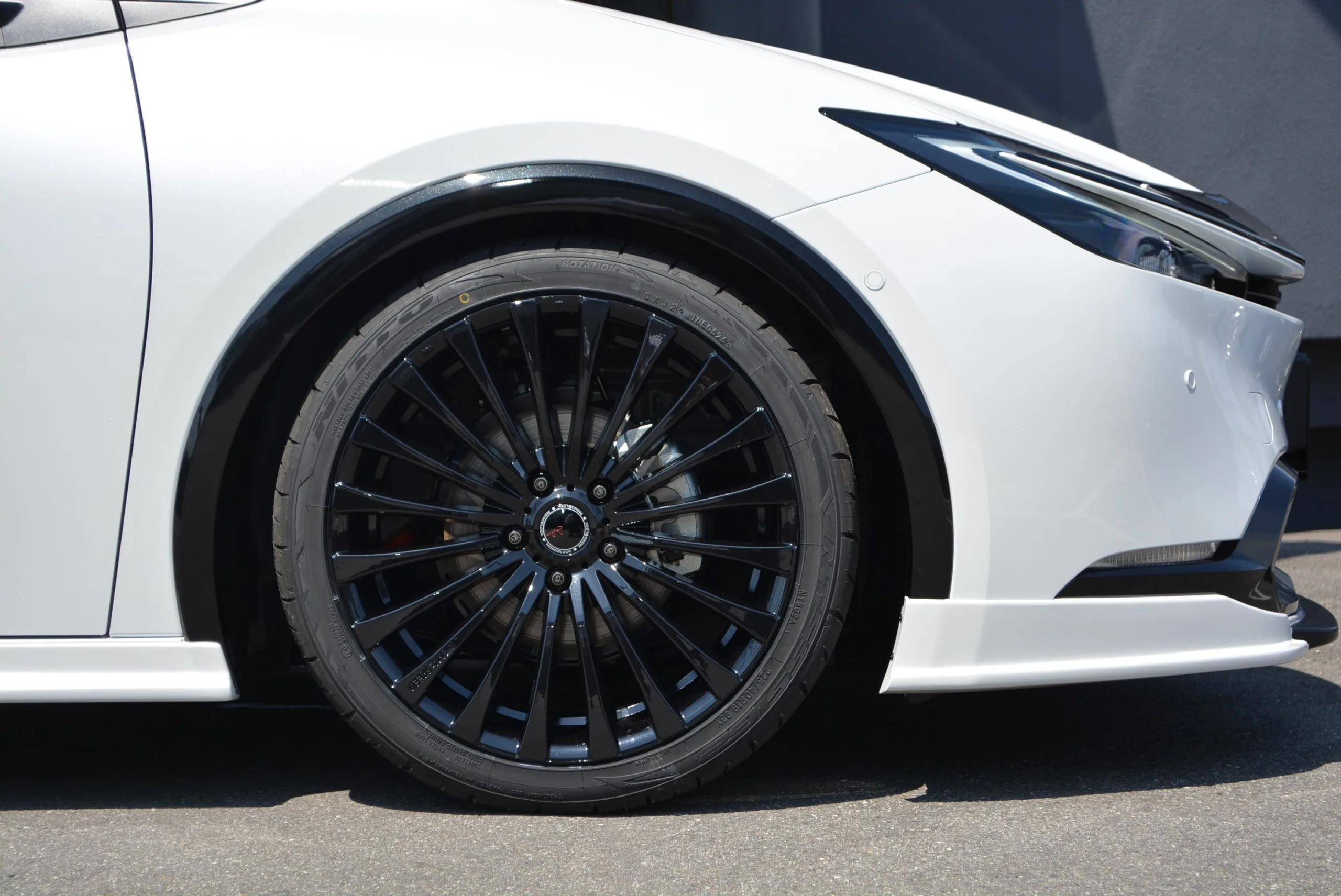 2025 TOYOTA PRIUS 2.0 Z ZEUS Aero Package