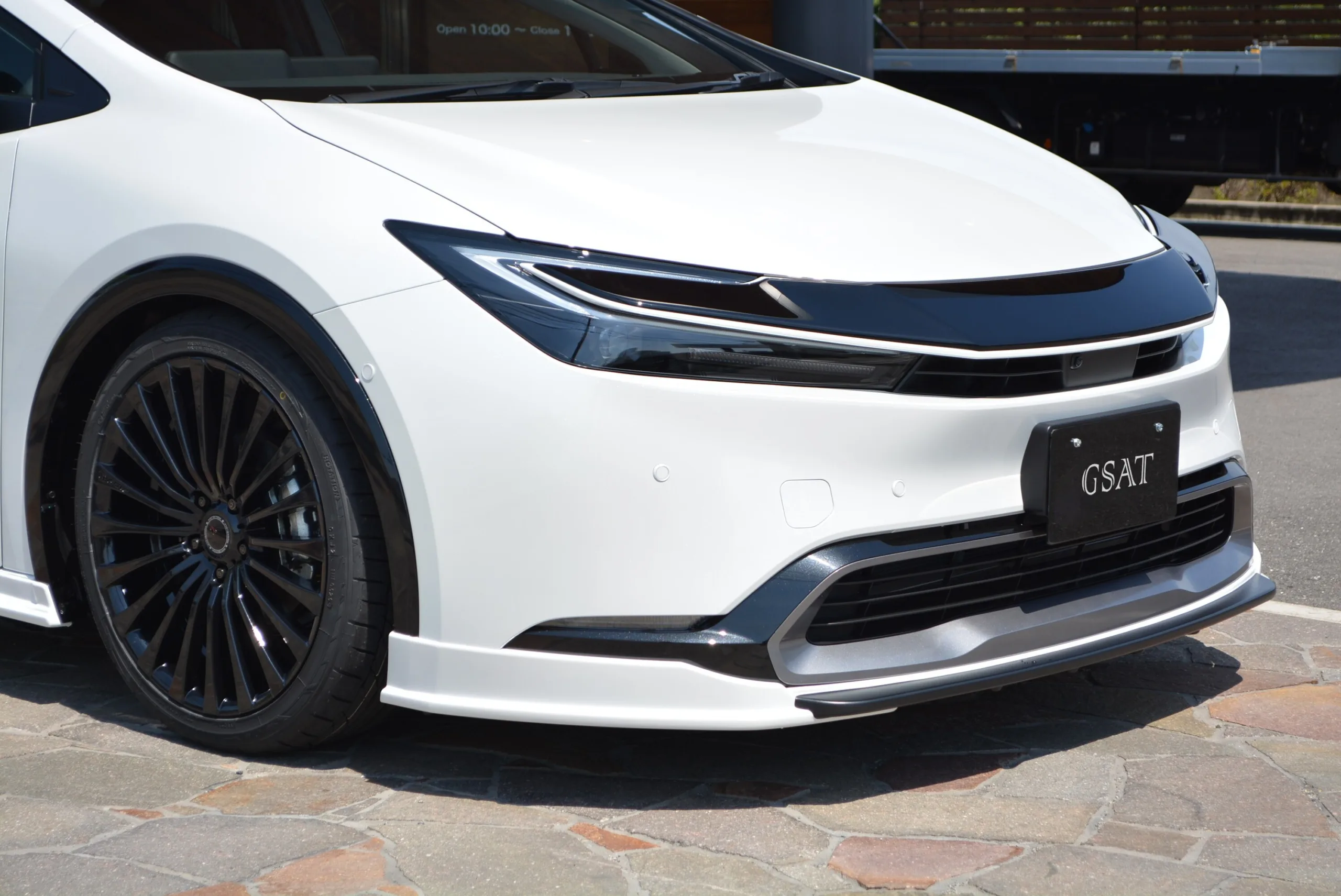 2025 TOYOTA PRIUS 2.0 Z ZEUS Aero Package