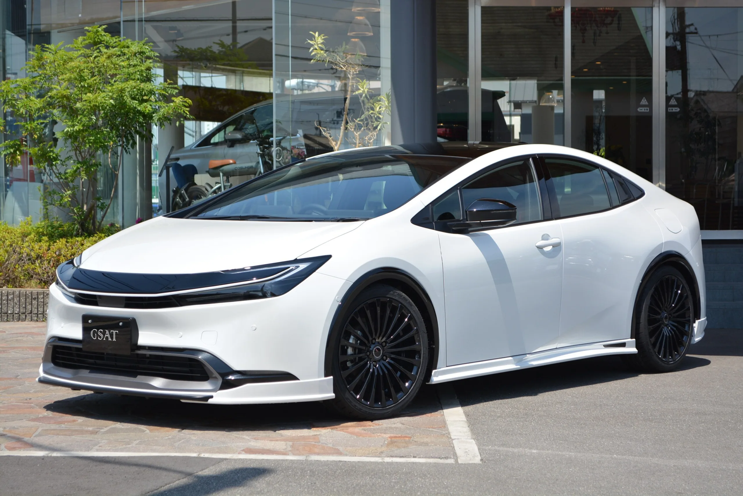 2025 TOYOTA PRIUS 2.0 Z ZEUS Aero Package