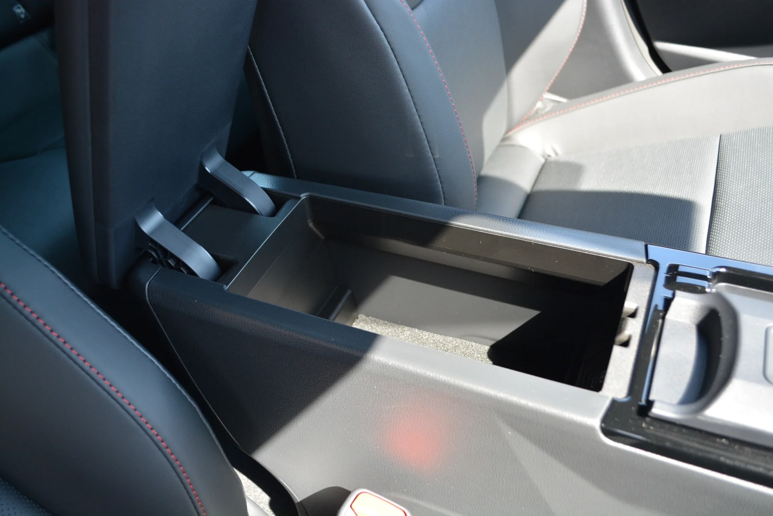 2025 TOYOTA PRIUS 2.0 Z ZEUS Aero Package