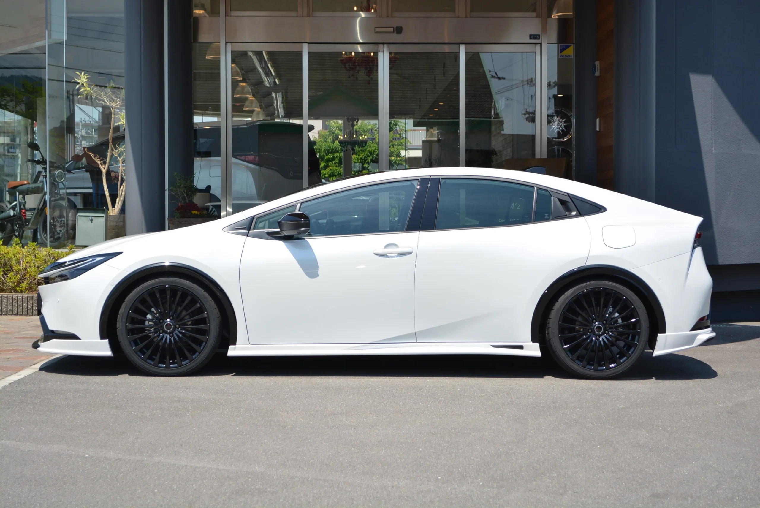 2025 TOYOTA PRIUS 2.0 Z ZEUS Aero Package