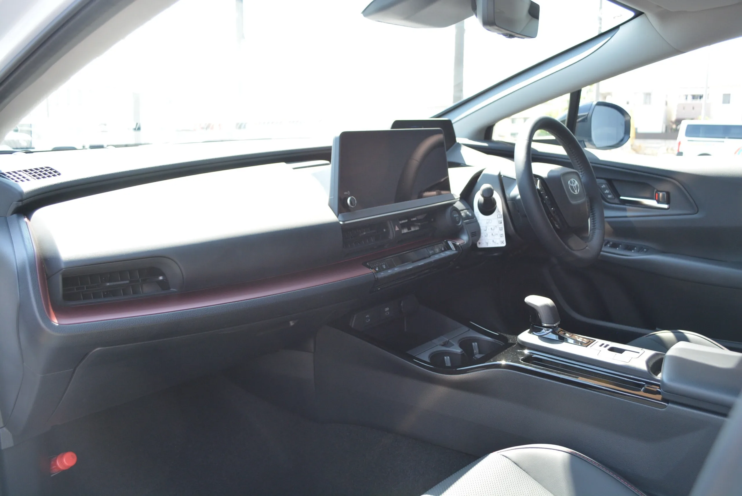 2025 TOYOTA PRIUS 2.0 Z ZEUS Aero Package