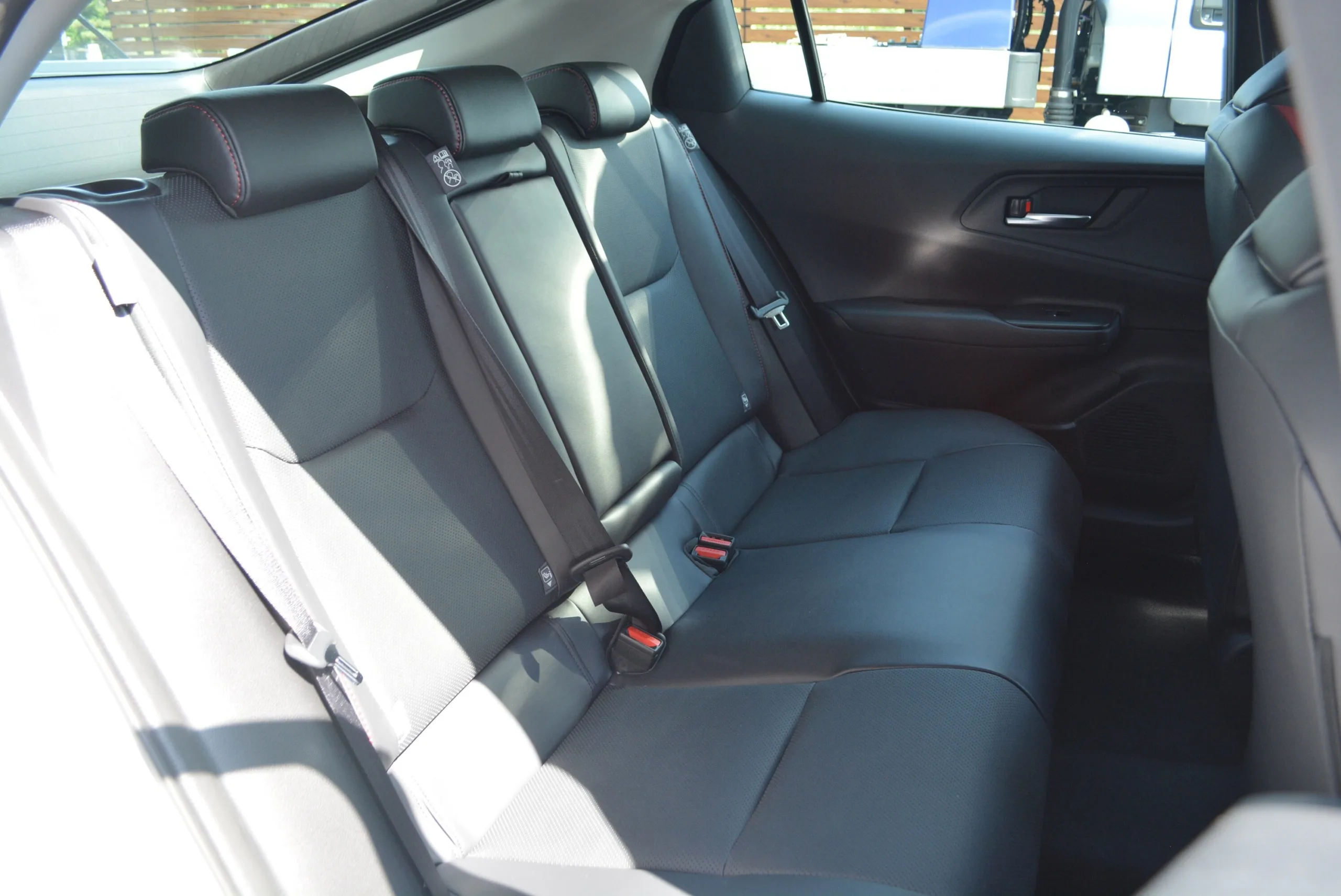 2025 TOYOTA PRIUS 2.0 Z ZEUS Aero Package