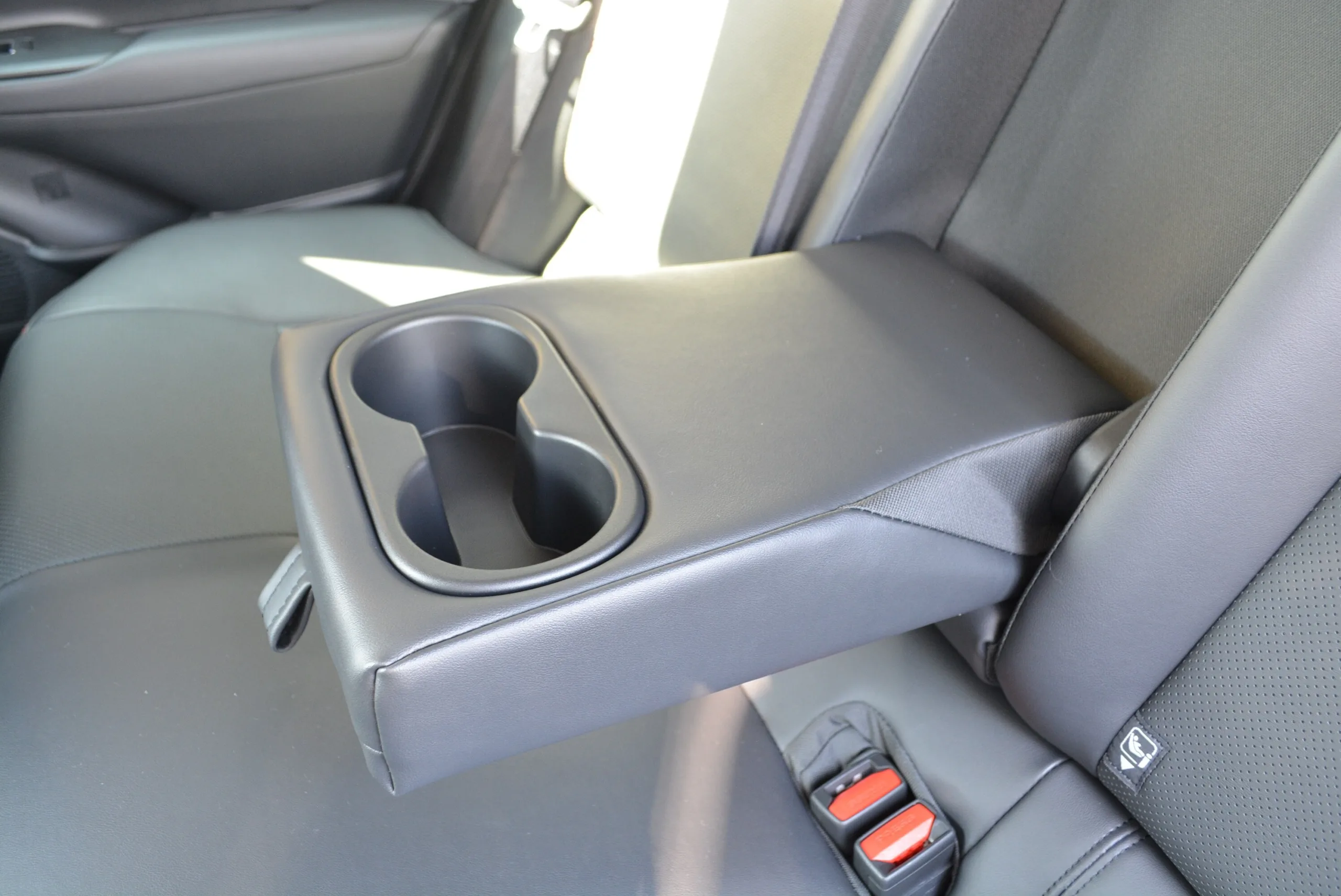 2025 TOYOTA PRIUS 2.0 Z ZEUS Aero Package