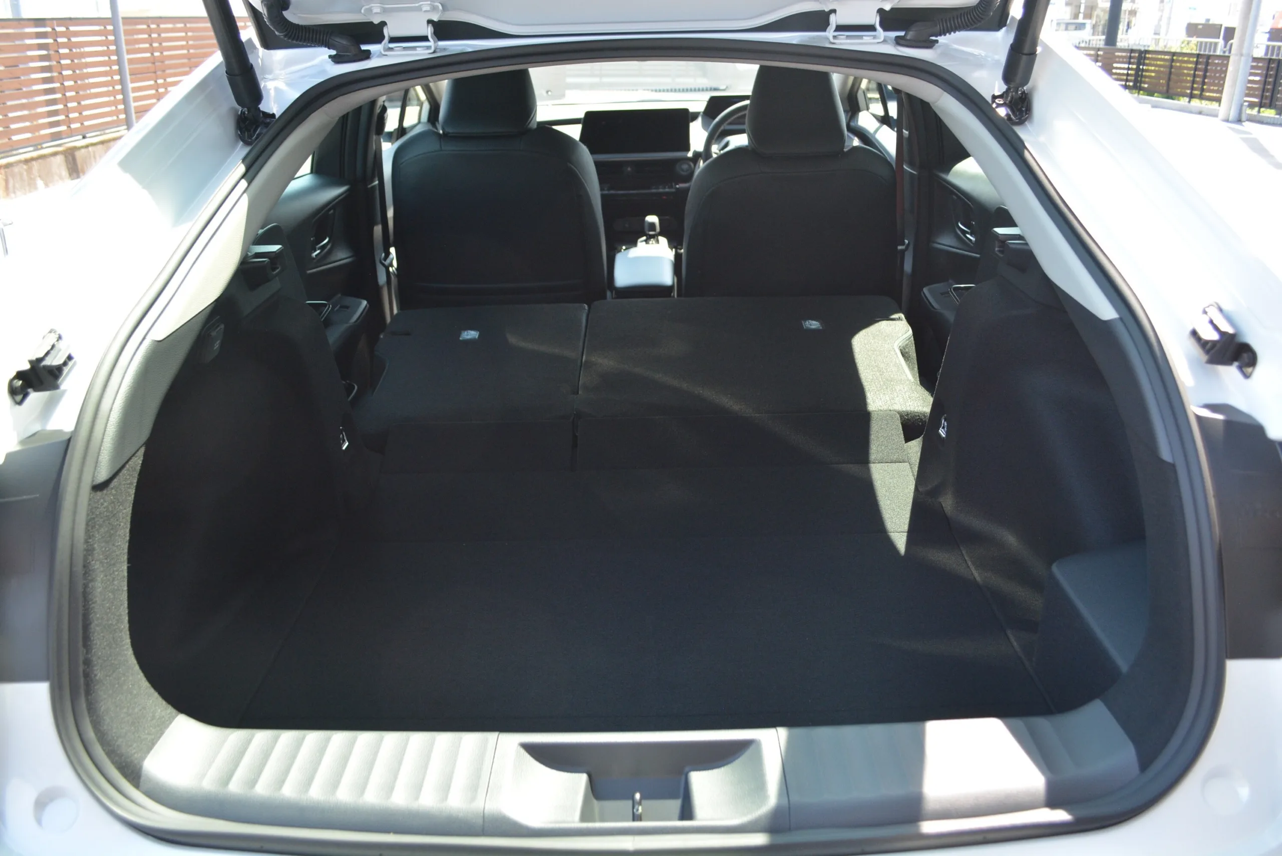 2025 TOYOTA PRIUS 2.0 Z ZEUS Aero Package