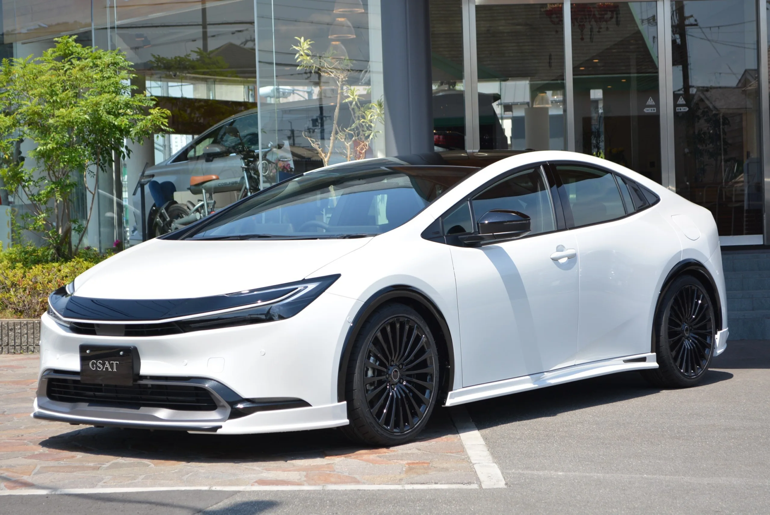 2025 TOYOTA PRIUS 2.0 Z ZEUS Aero Package