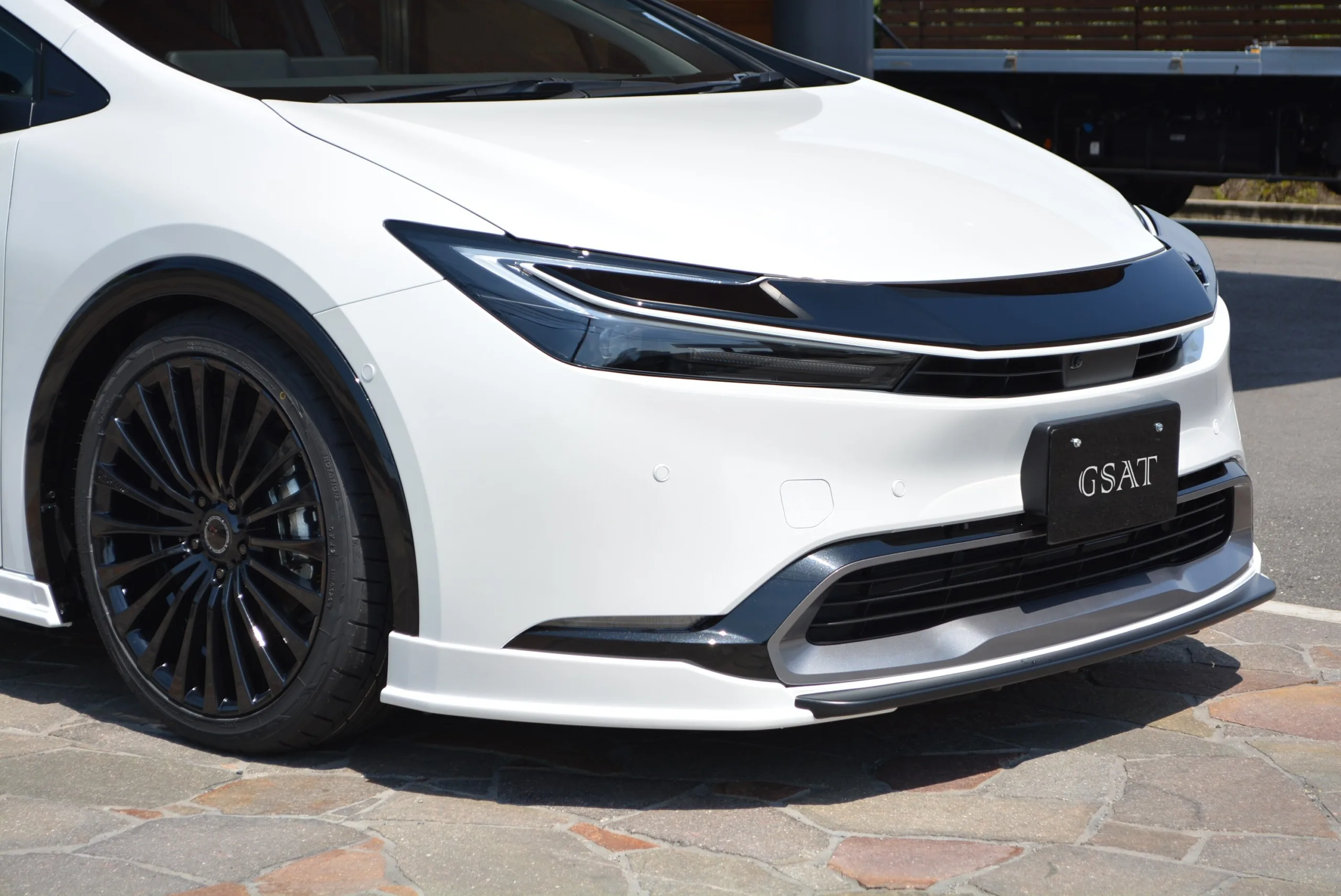 2025 TOYOTA PRIUS 2.0 Z ZEUS Aero Package