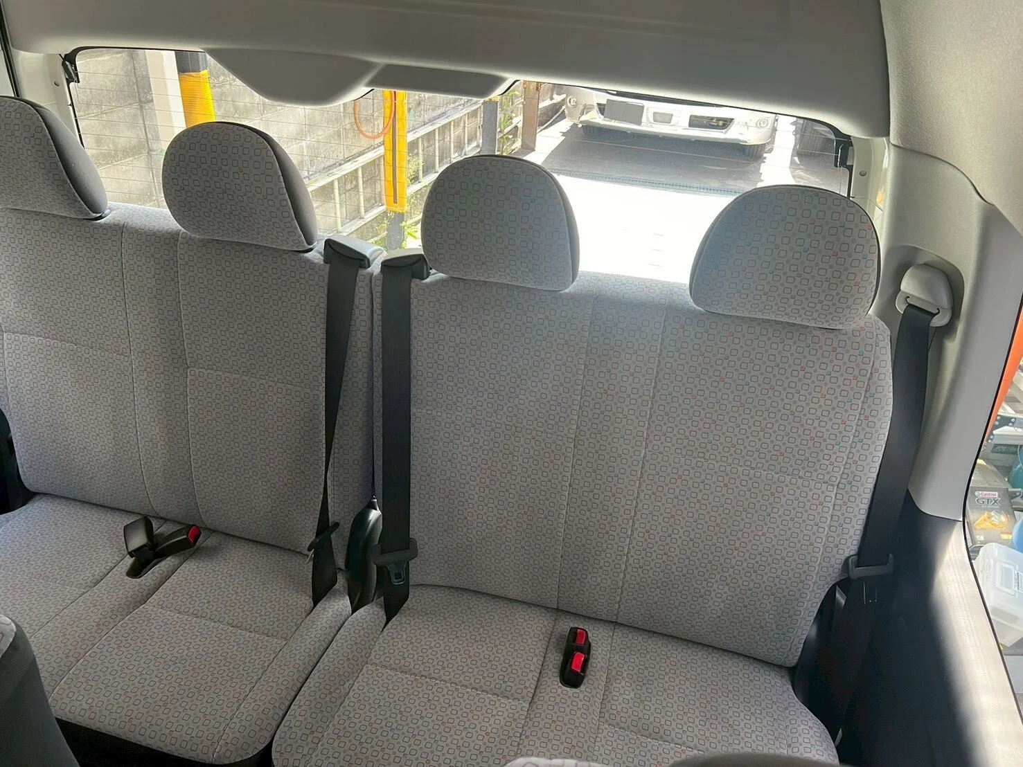 2025 Toyota Hiace Commuter 2.8 GL Diesel Turbo – 14-Seater for export from Japan