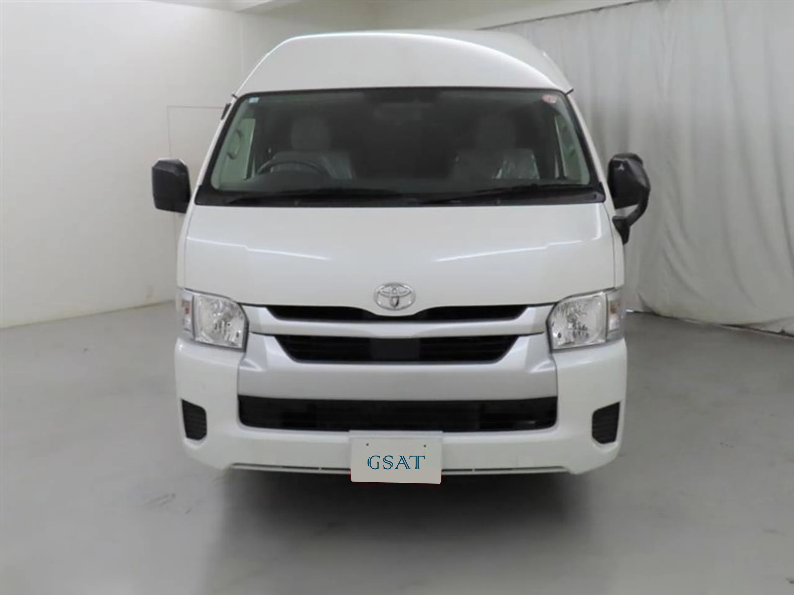 2025 Toyota Hiace Commuter 2.8 GL Diesel Turbo 14 seater (No.961014) for export from Japan
