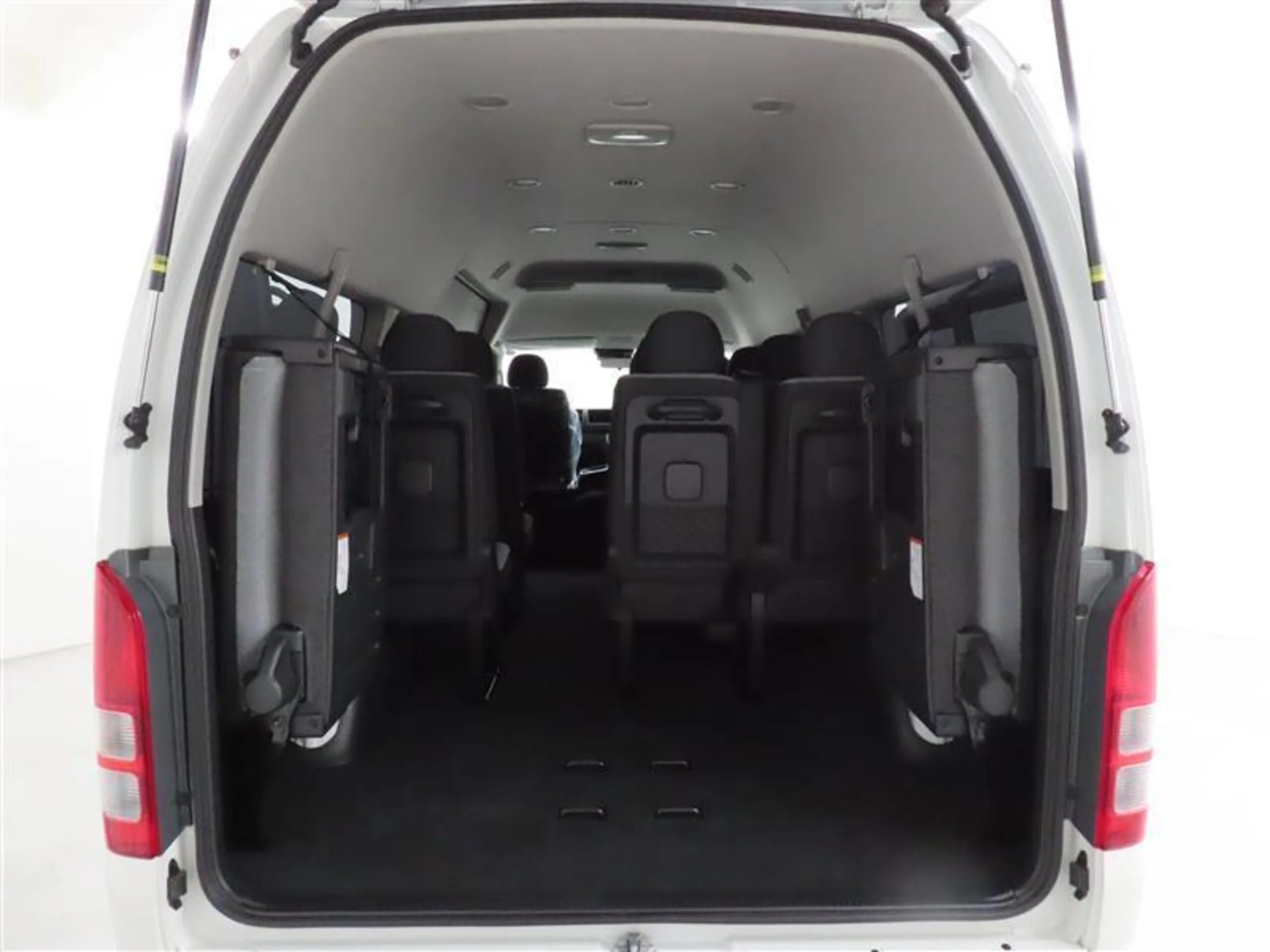 2025 Toyota Hiace Commuter 2.8 GL Diesel Turbo 14 seater (No.961014) for export from Japan