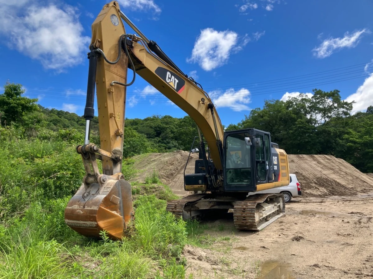 2014 CAT 320E-2 Hydraulic Excavator for export from Japan