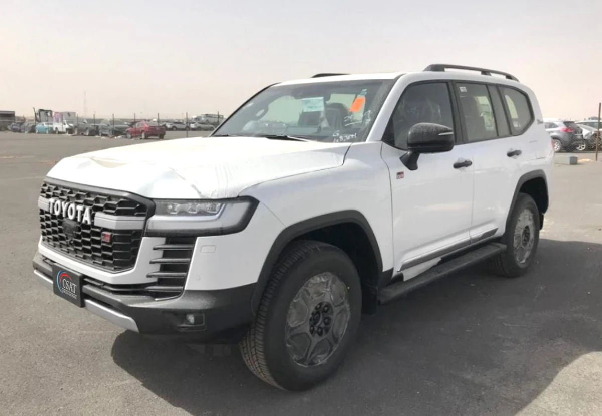 2022 Toyota Land Cruiser 300 GR Sport 4x4 (No.680581)