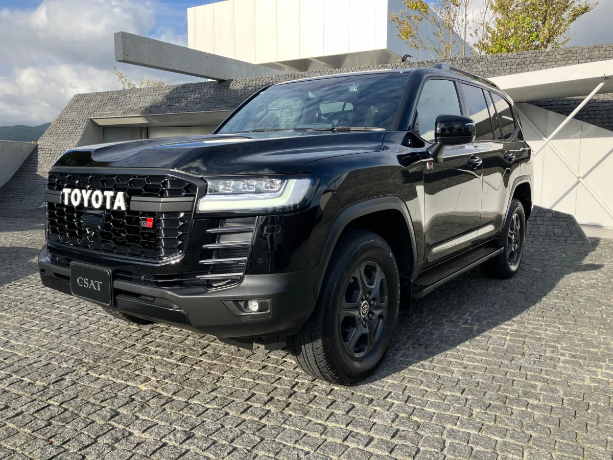2023 TOYOTA LAND CRUISER 300 GR SPORT