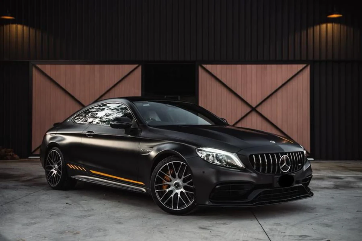 2025 Mercedes-Benz C-Class AMG two door coupe(No.480738) for export from Japan