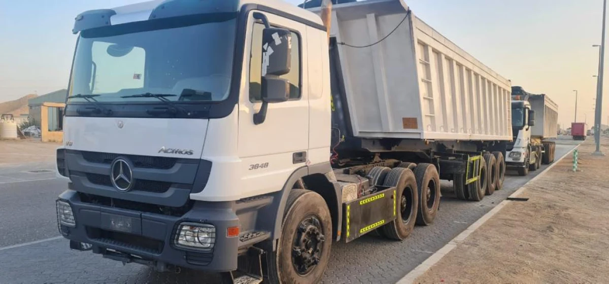 2015 Mercedes-Benz Actros 3848 Trailer head with dump trailer (No. 680478) for export from Japan