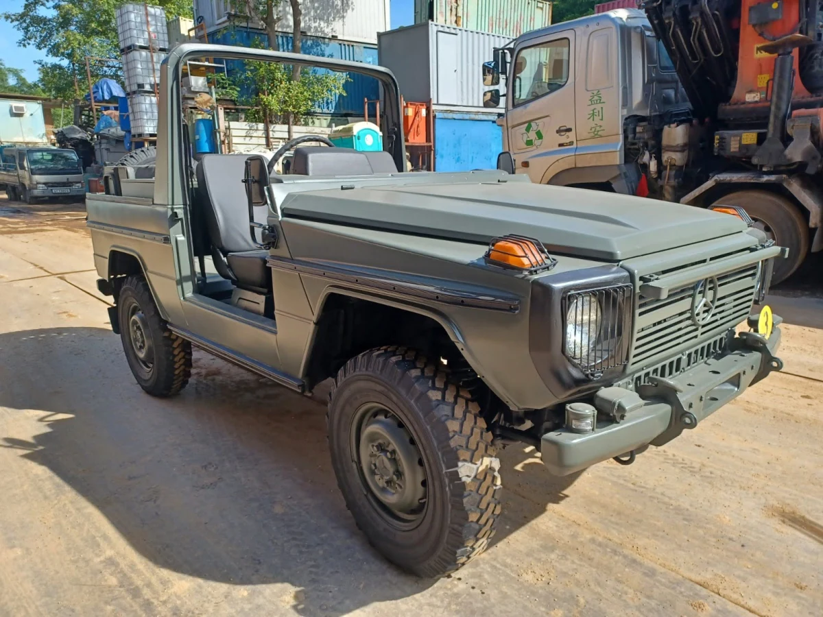 1985 Mercedes Benz W461 240GD 4×4 off A/T Road Wagon (No.J0812) for export from Japan
