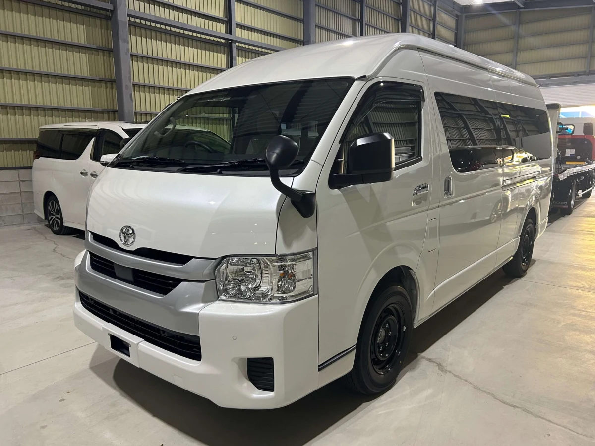 2025 Toyota Hiace Commuter Diesel Turbo 10 seater (No.960931)