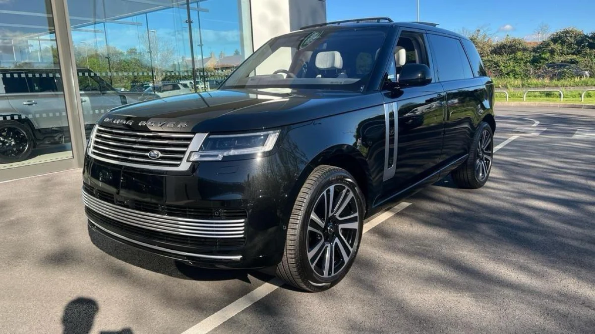 2025 Land Rover Range Rover 4.4 P530 V8 SV LWB: The Pinnacle of Luxury and Performance (No.860993)