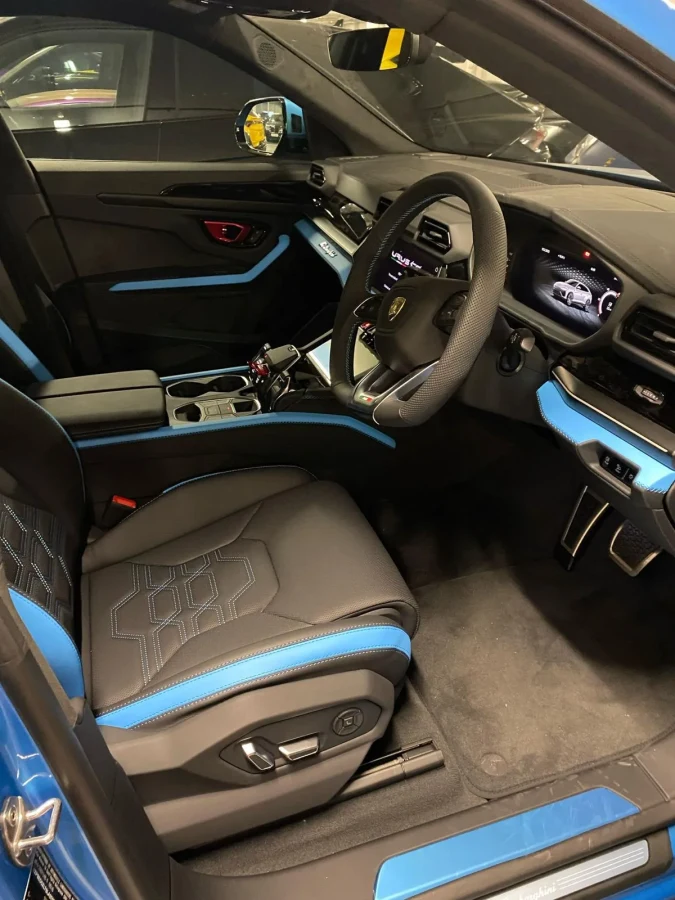 ◼️本日限り　Lamborghini URUS キーレスエントリー 2025 Lamborghini Urus SE - Electrified Power Meets Pure Luxury!