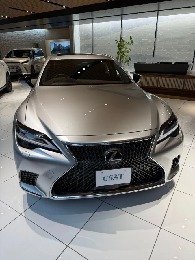 2025 Lexus LS500h Executive