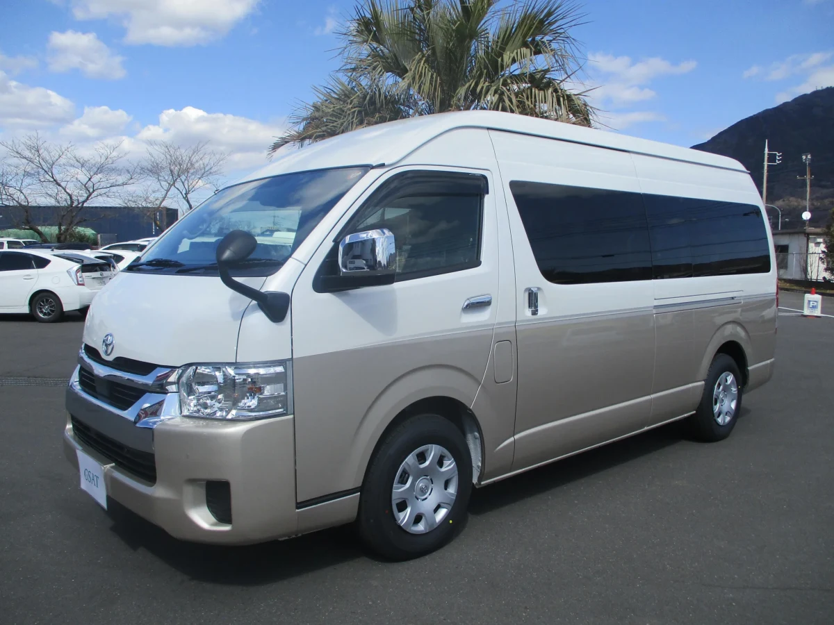 2025 Toyota Hiace 2.7 Grand Cabin 10 Seates for export from Japan