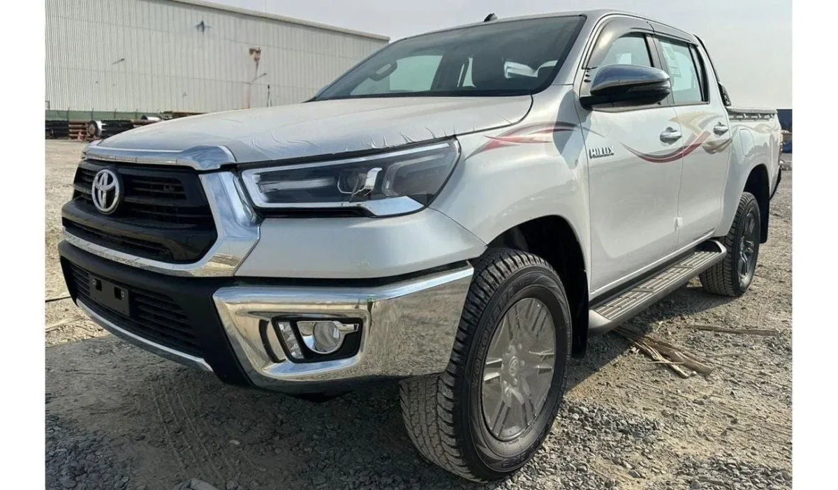 2025 Toyota Hilux SR5 Double Cab 4x4 LHD Full option