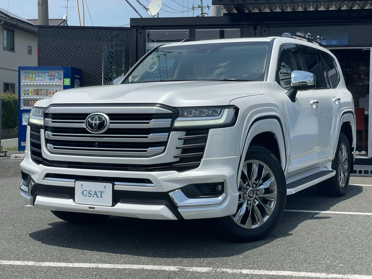 2025 Toyota Land Cruiser 300 ZX 4WD – Luxury Flagship