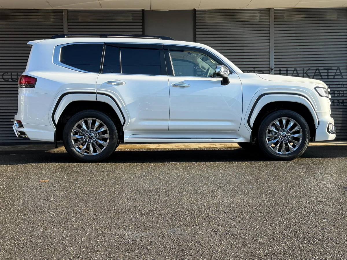 銀製品 All new 2026 model Toyota Land Cruiser 300 3.5 ZX 7 seater