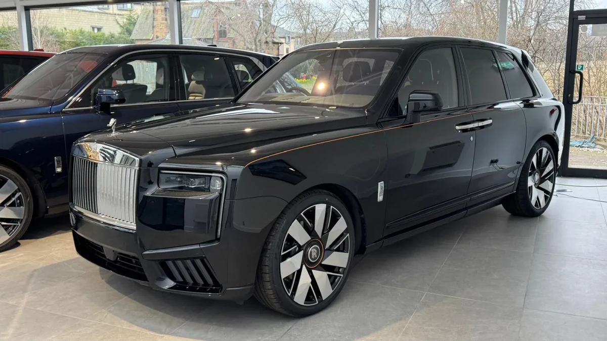 2025 Rolls-Royce Cullinan Black Diamond Series II for export from Japan