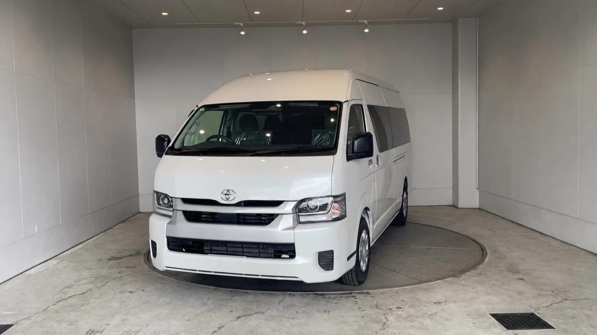 2026 Toyota Hiace Commuter GL 14-Seater 2.8L Diesel Auto for export from Japan