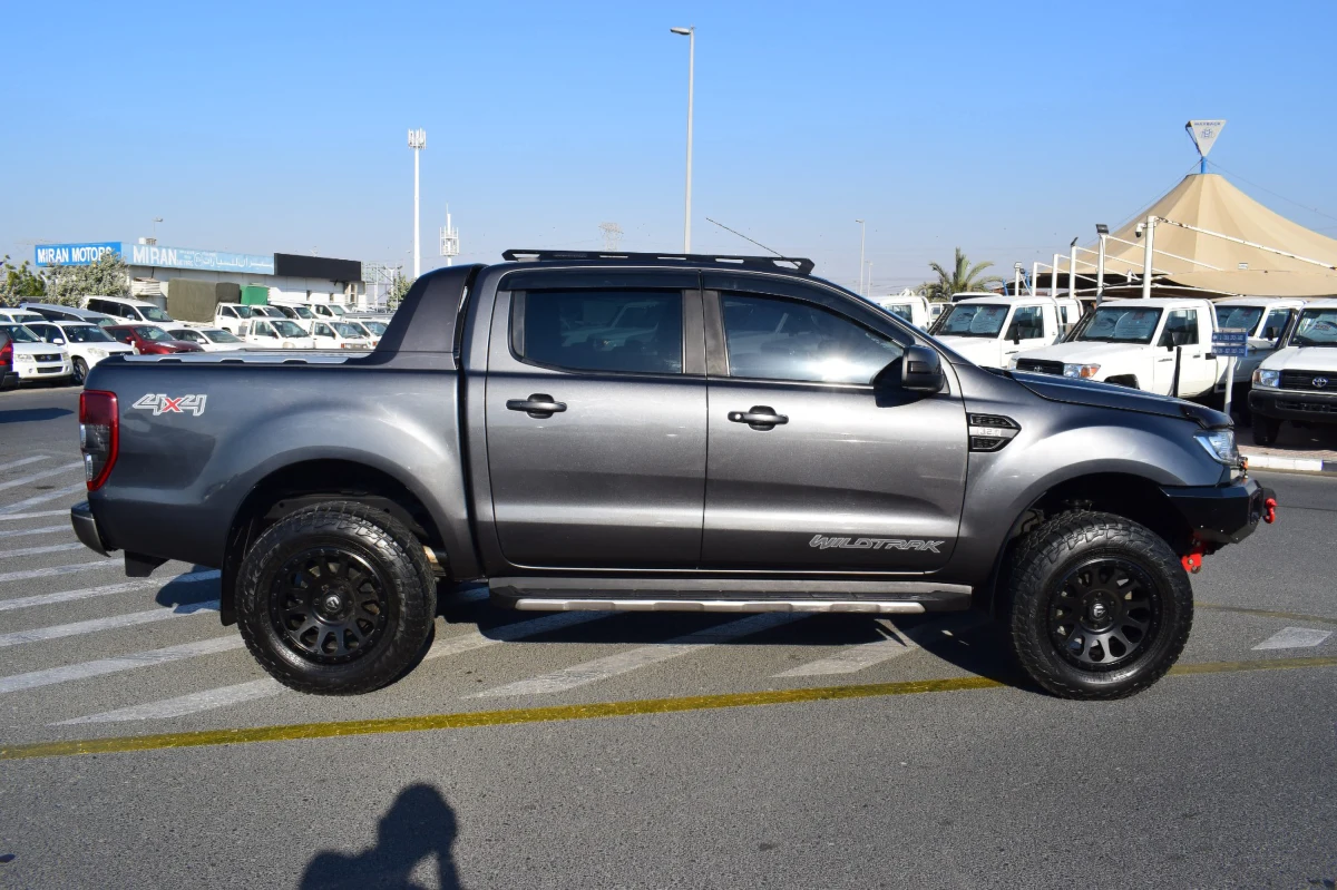 Ford Ranger pickup Key Start 2017 (No-830703) for export from Japan