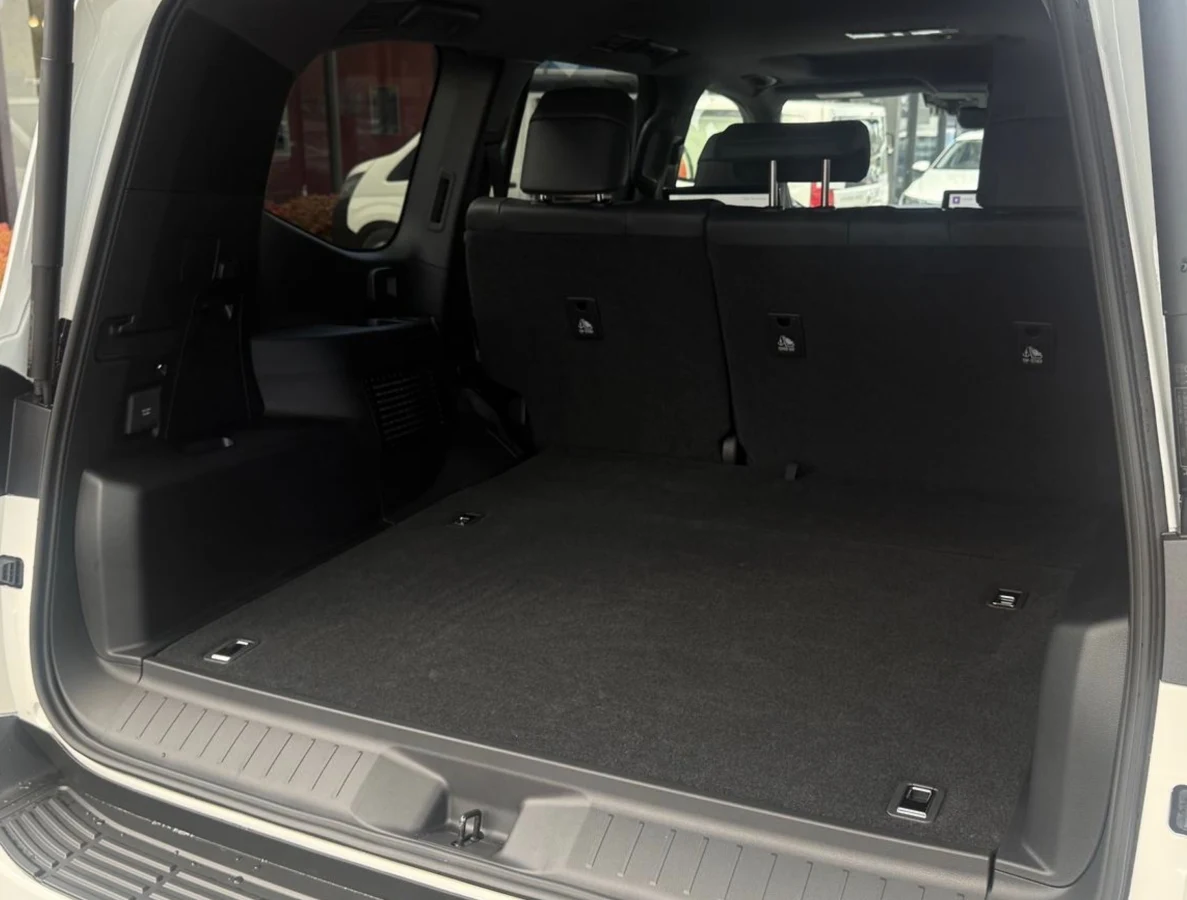 2026 Toyota Land Cruiser 300 Performance Hybrid Sahara ZX 4Wd for