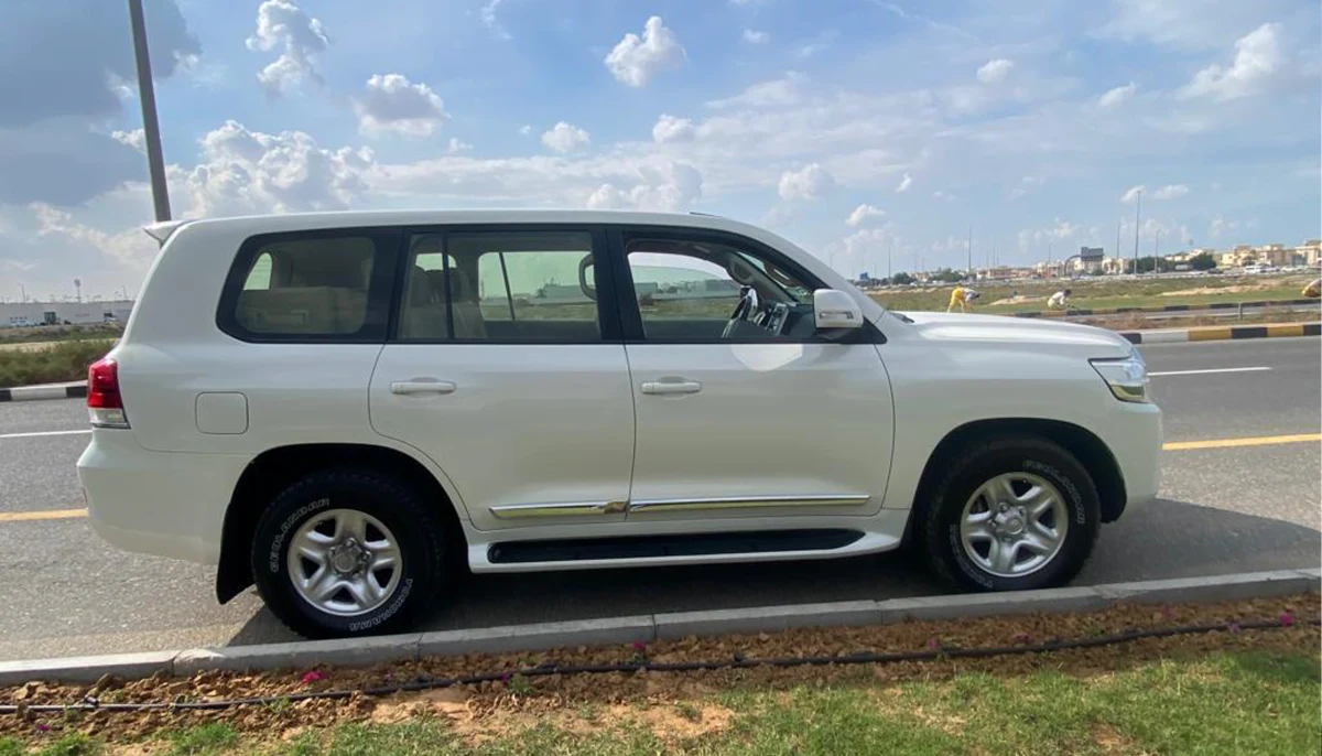 Toyota Land Cruiser GXR V8 2018 (NO-830716) for export from Japan