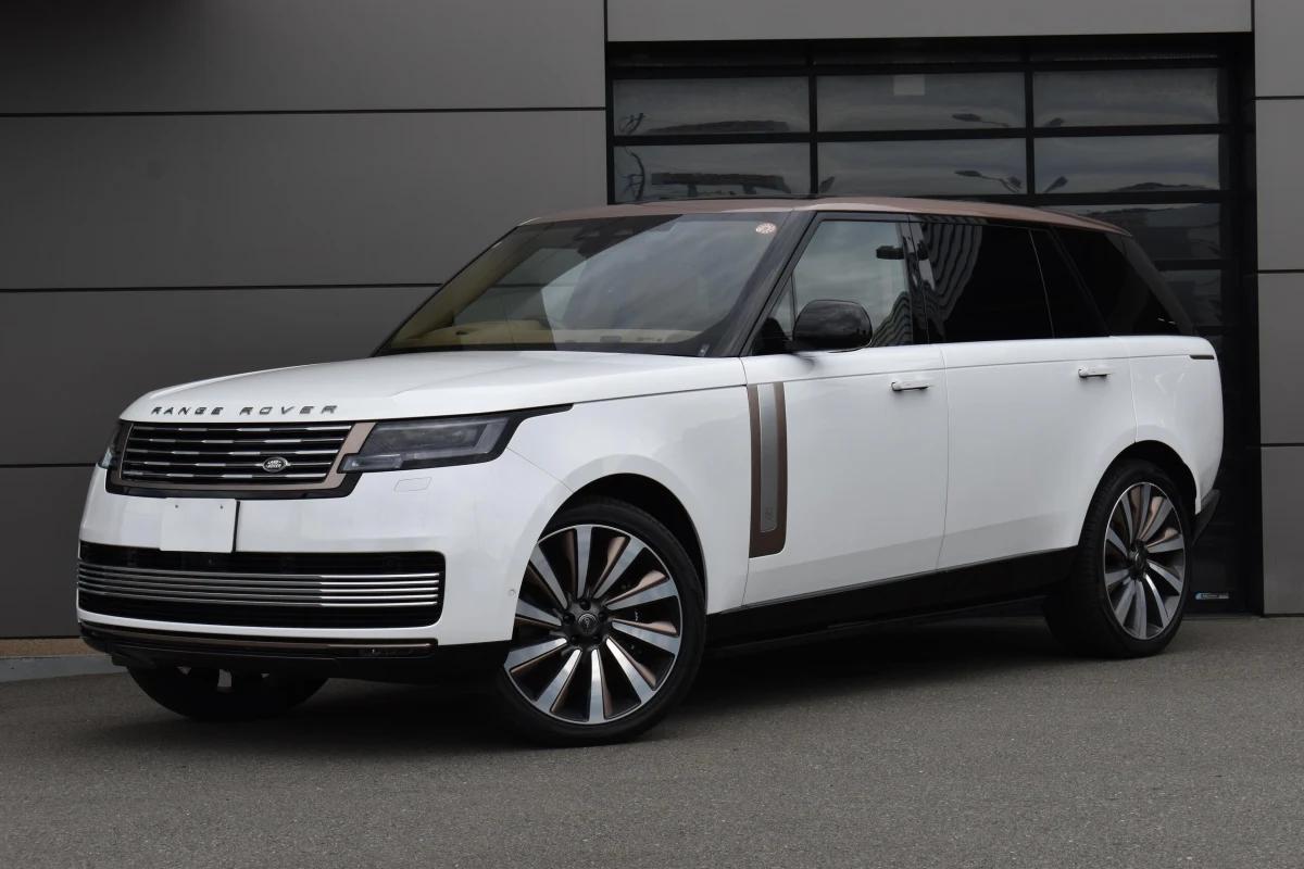 2024 Land Rover Range Rover SV Signature Suite 4.4L P615 Long Wheelbase 4WD for export from Japan