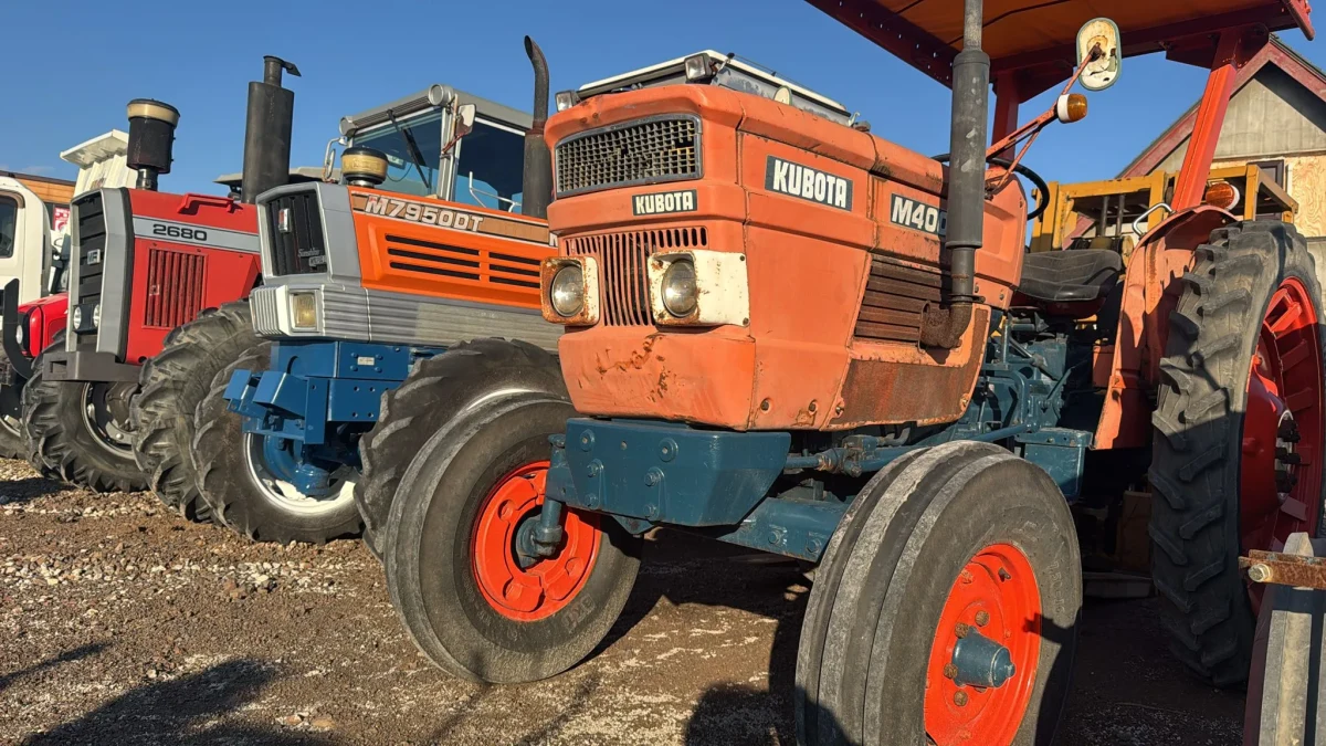 KUBOTA M4000 TRACTOR for export from Japan