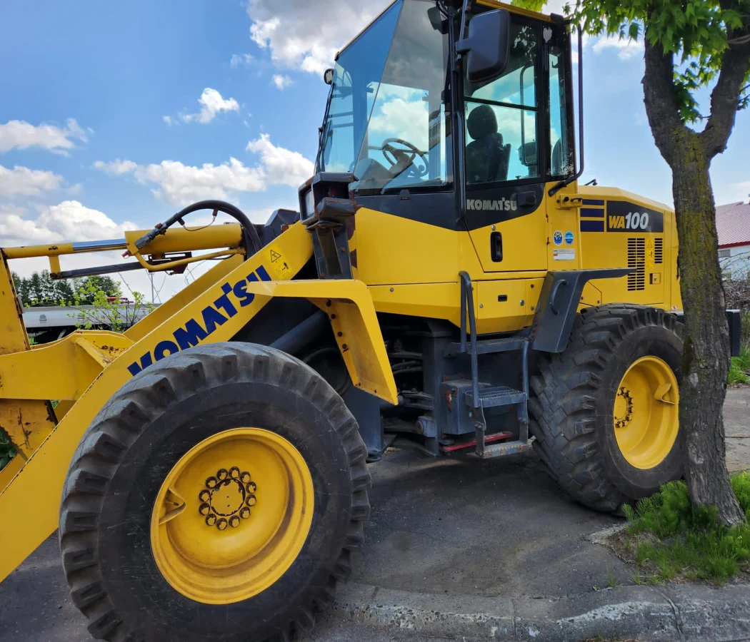 Komatsu WA100-7 Wheel Loader (No-J0706) for export from Japan