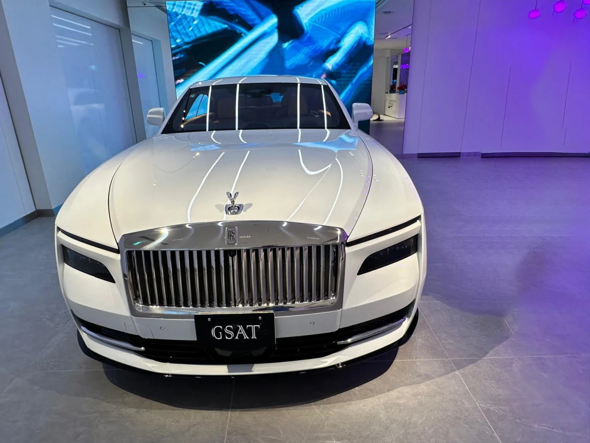 2025 Rolls-Royce Spectre The Epitome of Luxury (No.J0988) for export from Japan