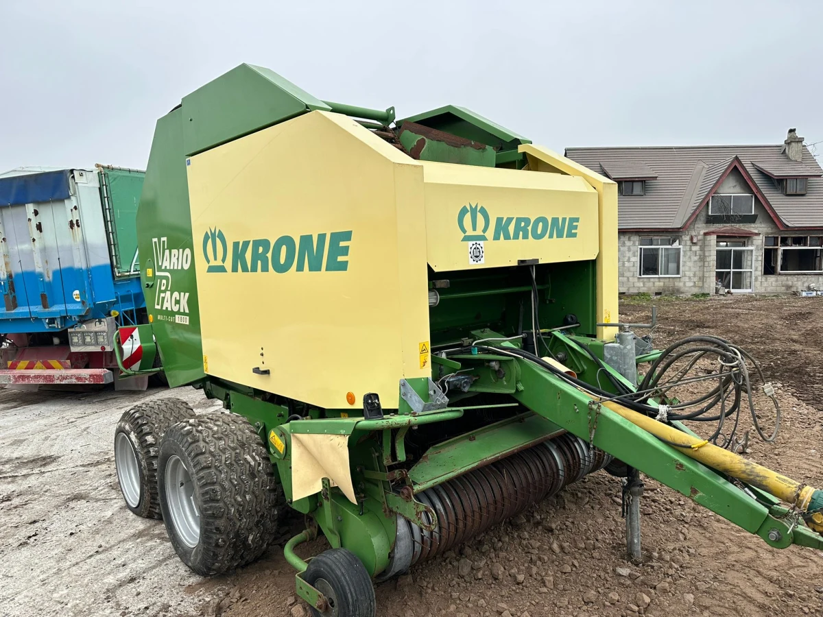 KRONE Vario Pack Multi-Cut 1800 round baler (No.J0877) for export from Japan