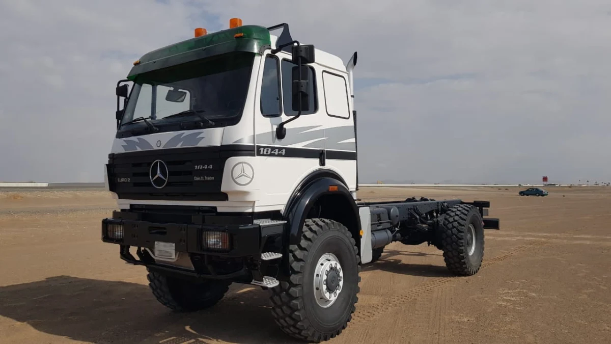 Mercedes-Benz 1844 truck, 4x4 (No.830799) for export from Japan